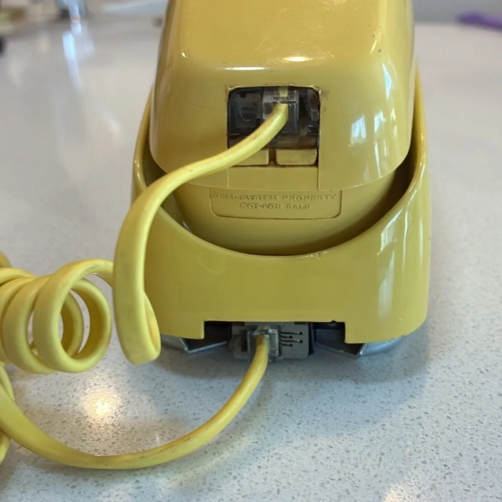 Vintage Western Electric Trimlin Yellow Rotary Wall Mount Phone - Picture 7 of 8